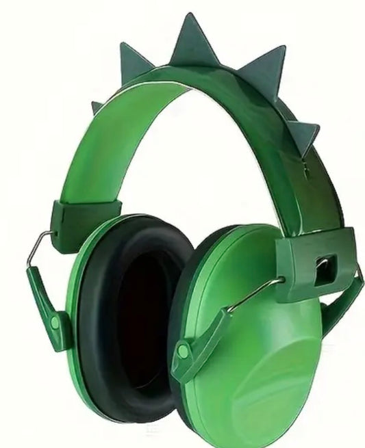 Noise cancelling headphones