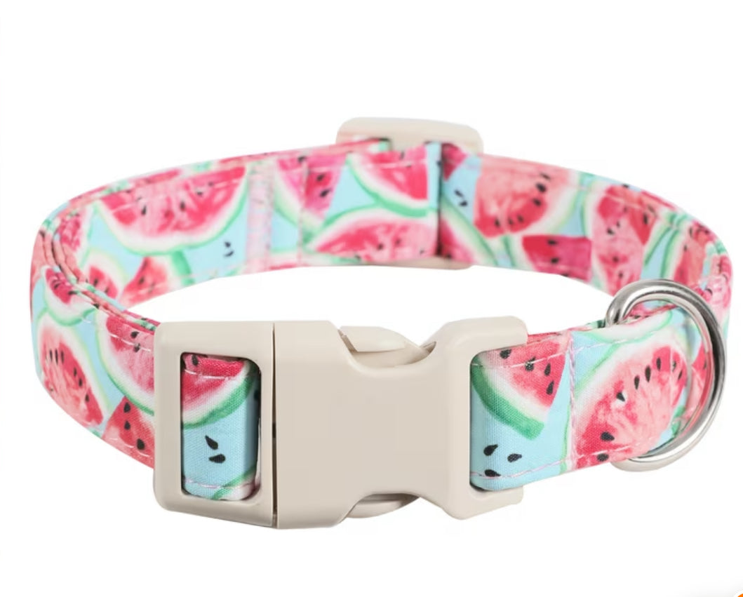 Themed collars