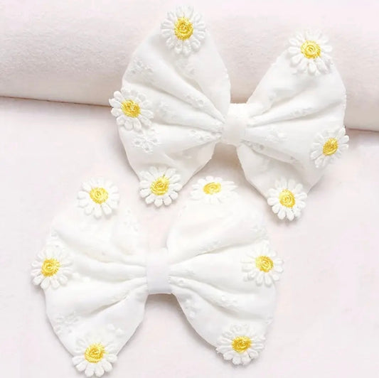 Daisy bows