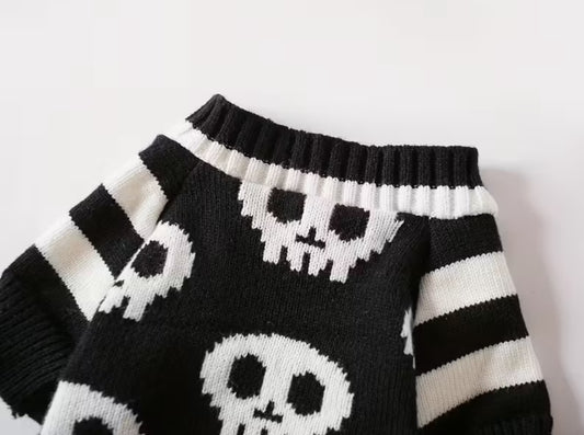 Skull ESSA sweater