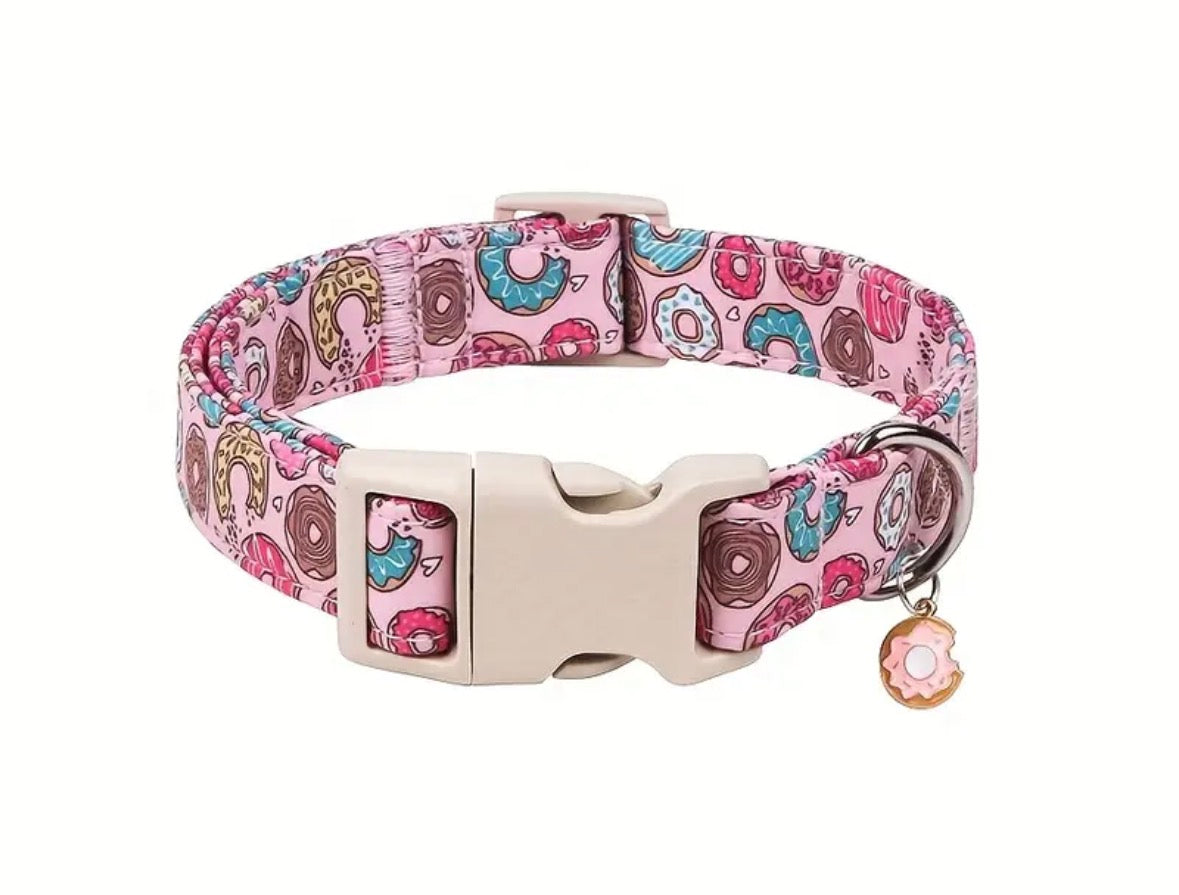 Themed collars