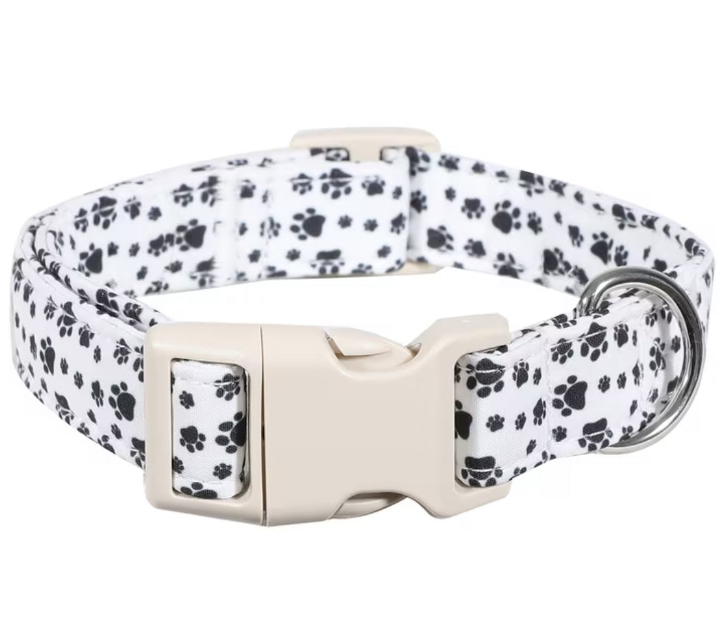 Themed collars