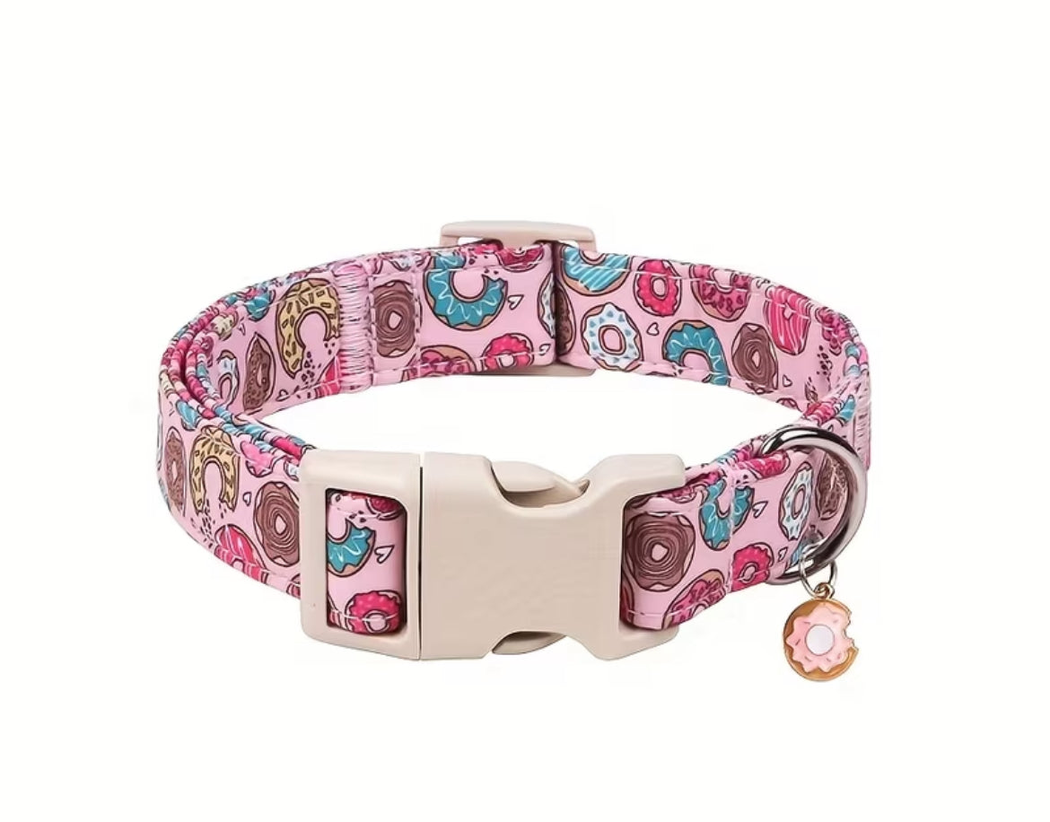 Themed collars