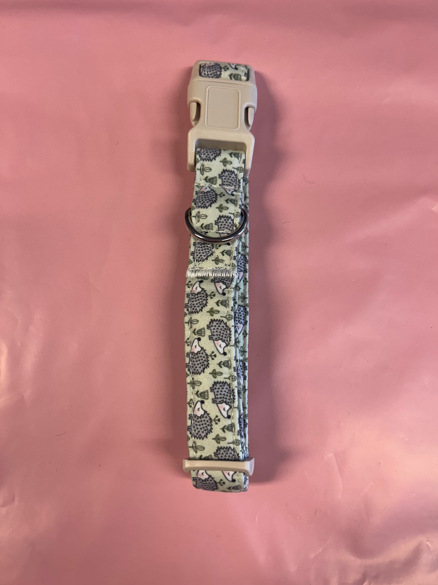 Themed collars