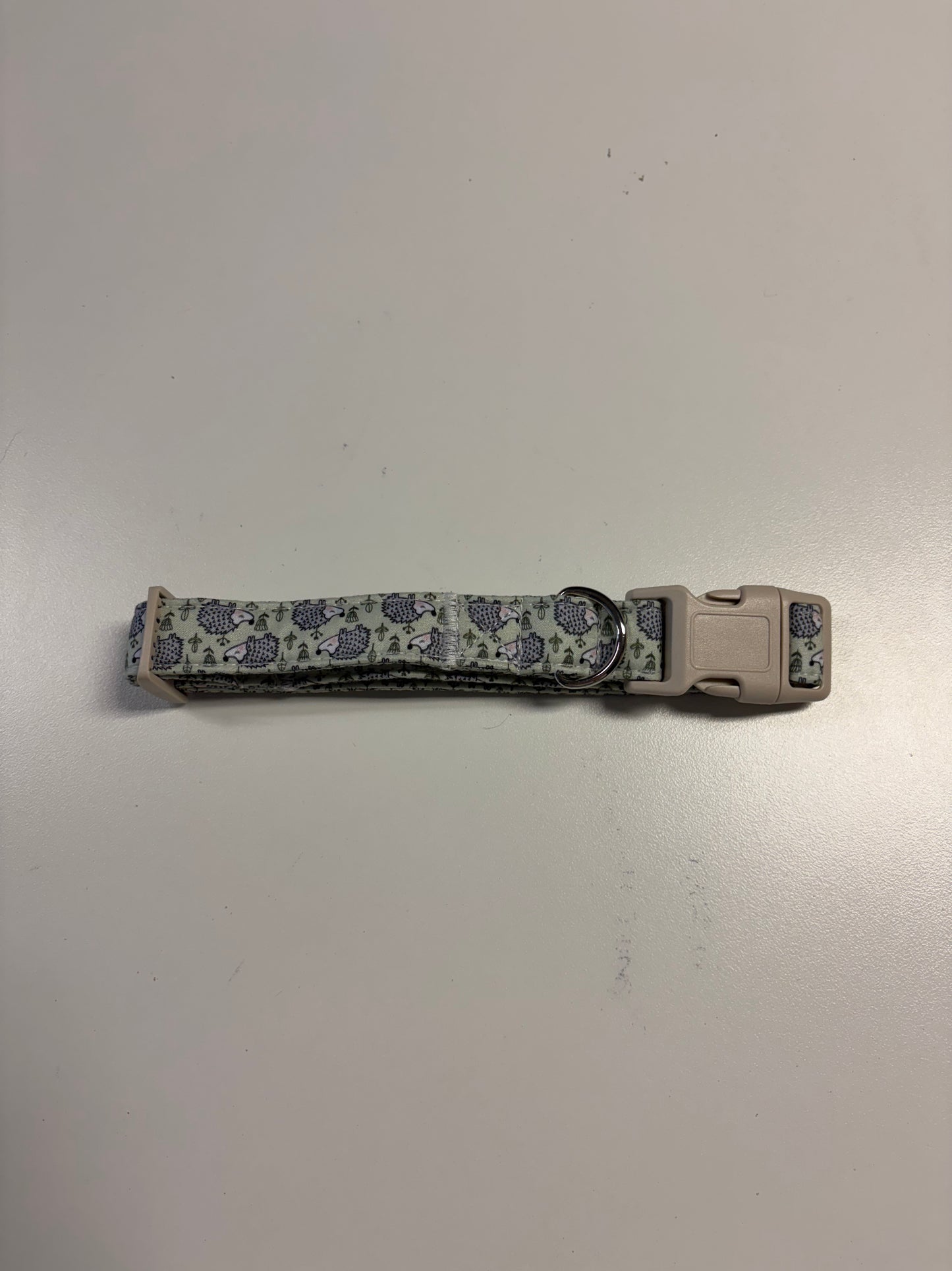 Themed collars